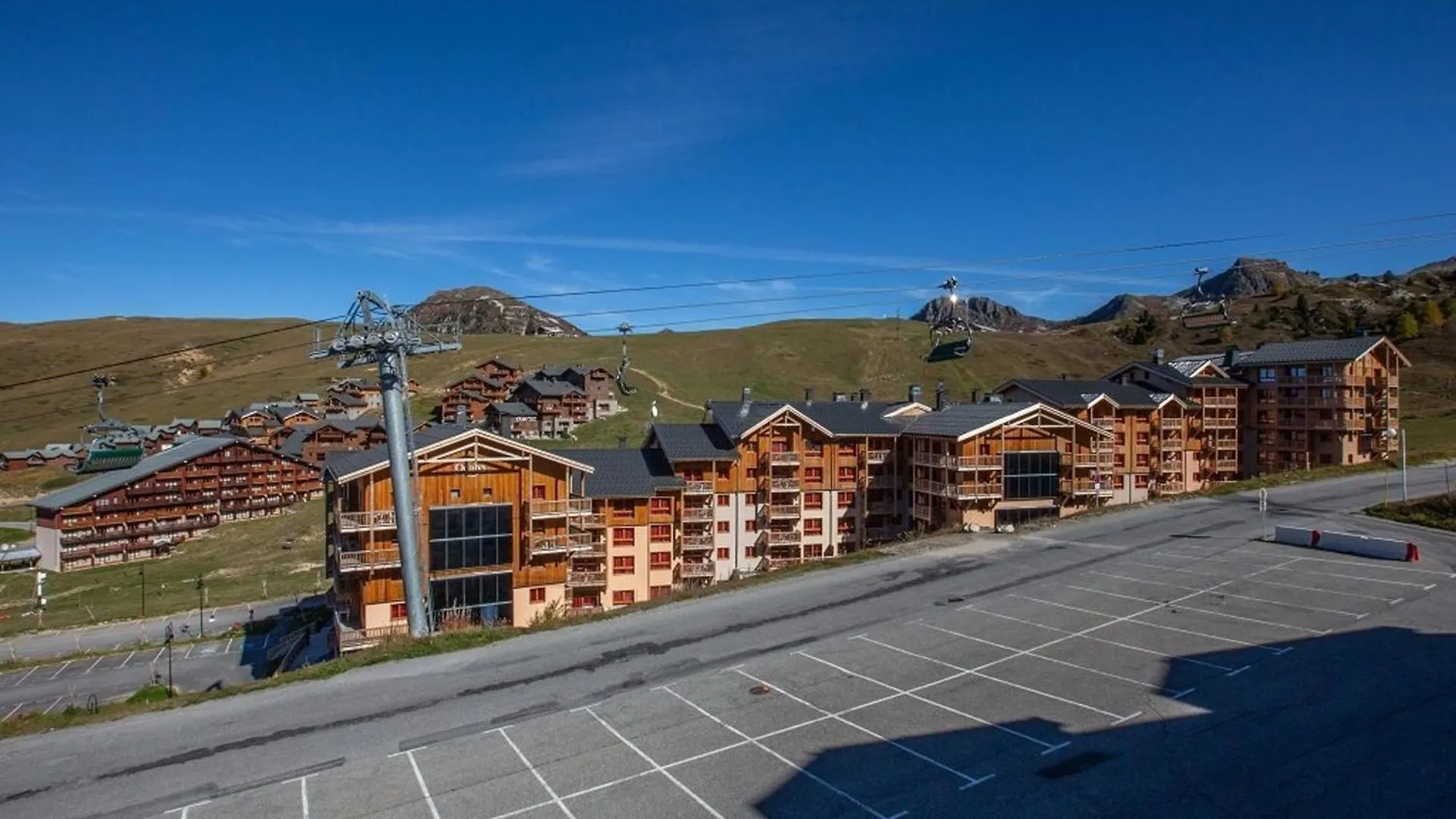 Apartment Appartement Skis Aux Pieds Pour 6 Pers, Plagne Villages - Fr-1-351-75 La Plagne