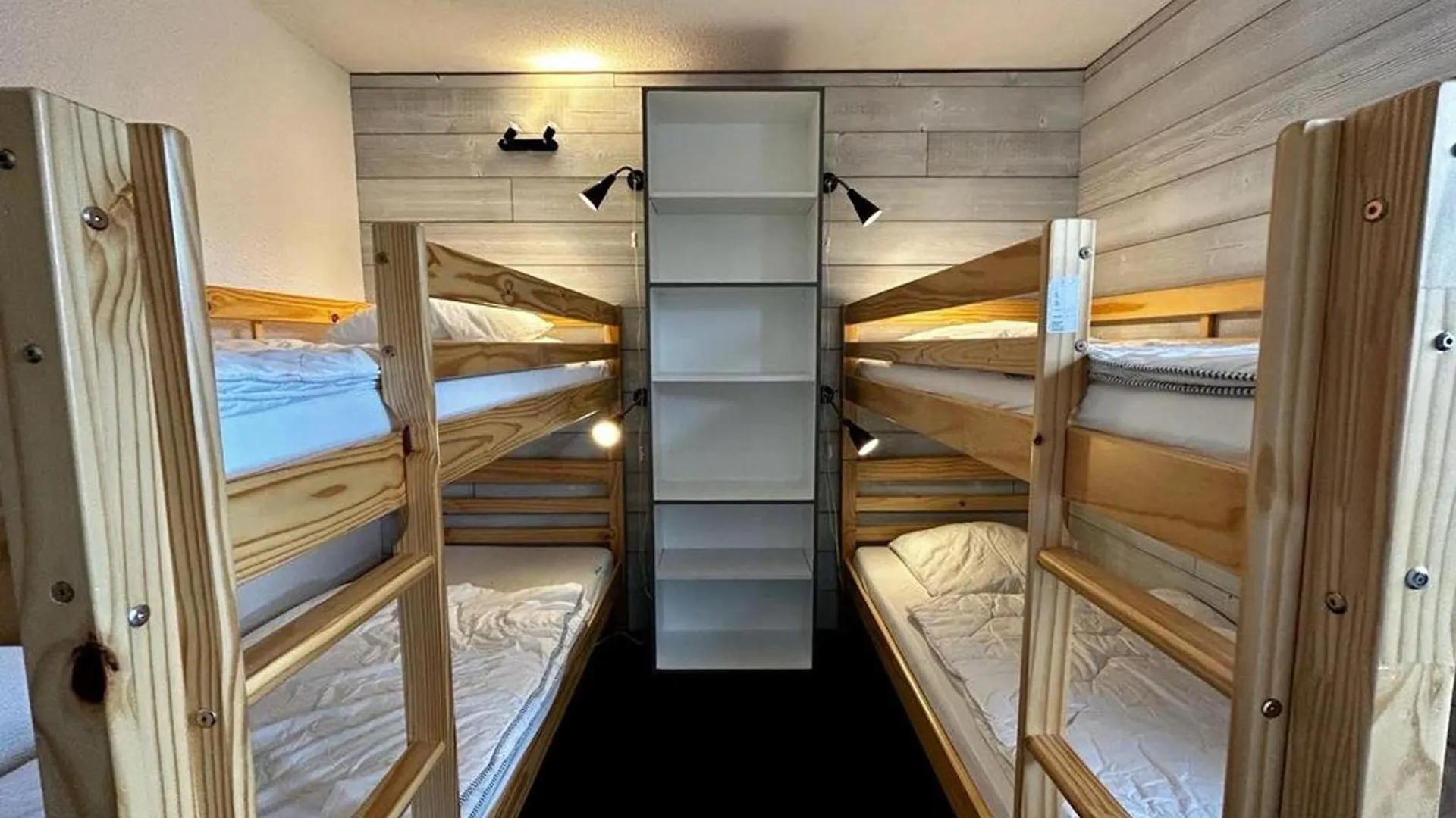 Appartement Skis Aux Pieds Pour 6 Pers, Plagne Villages - Fr-1-351-75 La Plagne 0*,  France